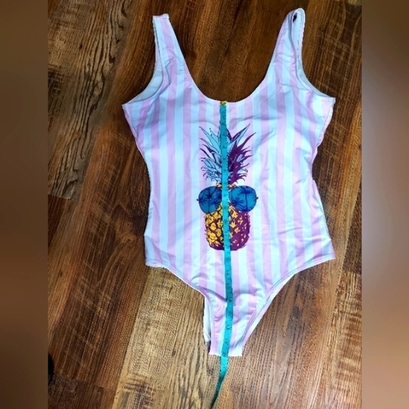 PatPat NWT L Pink and White stripe with Pineapple head and sunglasses 1 piece - Picture 8 of 16